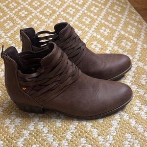Rampage Dark Brown Ankle Booties